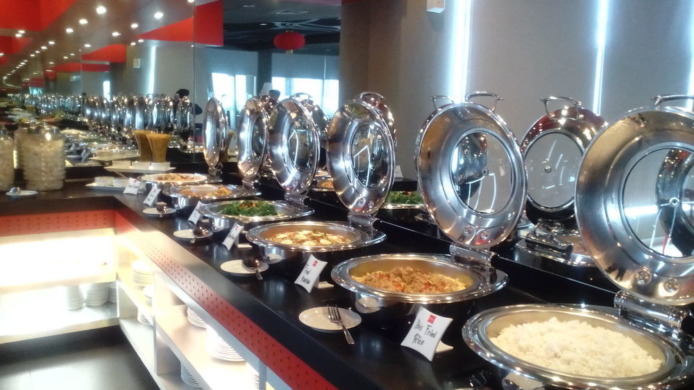 Ibis Surabaya City Center Kültér fotó
