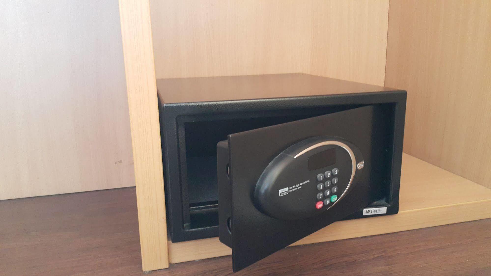 Ibis Surabaya City Center Kültér fotó